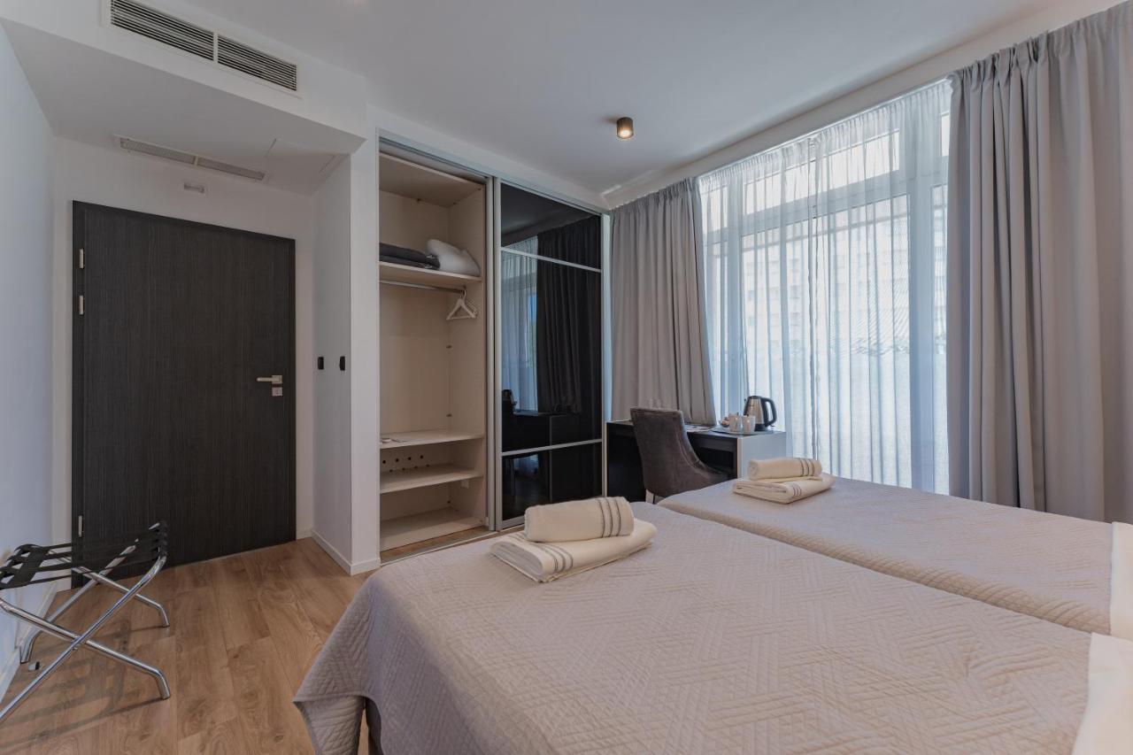 Sky & Sun Luxury Rooms With Private Parking In The Garage Zadar Exterior photo